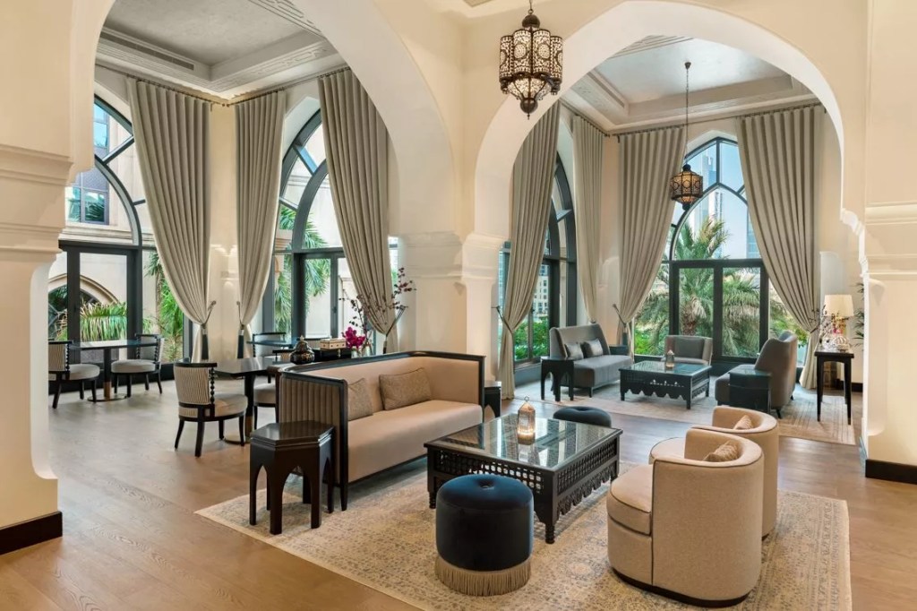 Al Bayt Lounge at Palace Downtown