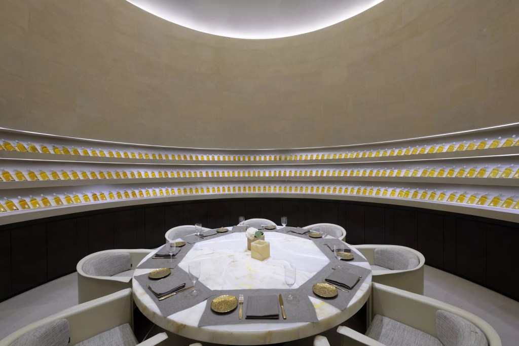 One Michelin-starred restaurant Armani Ristorante 