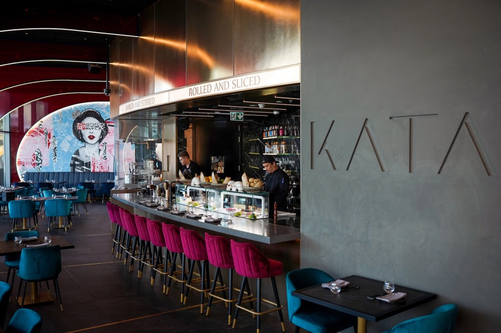 Treat Yourself To An 8-Course Brunch At Dubai&nbsp;Mall